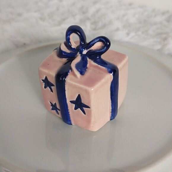 Goebel Porcelain Miniature Gift Box - Picture 1 of 5
